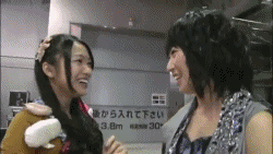 tumblr_m5cfubb9RM1r31n4zo2_250.gif
